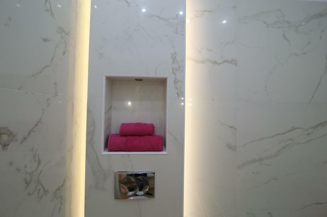 Luxurious Athenian Apartment Exterior foto